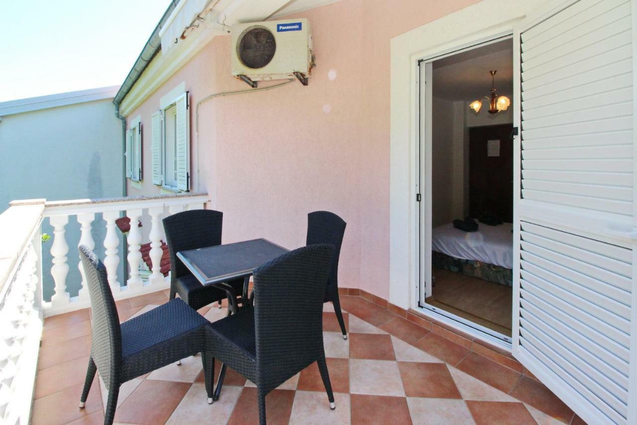 Apartments Alex Baška Εξωτερικό φωτογραφία
